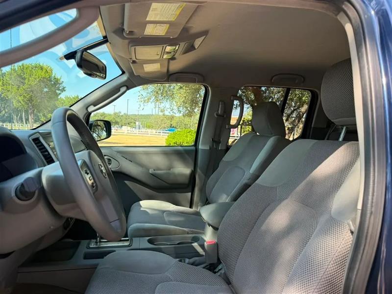 Nissan Frontier S Crew Cab 2WD 2011