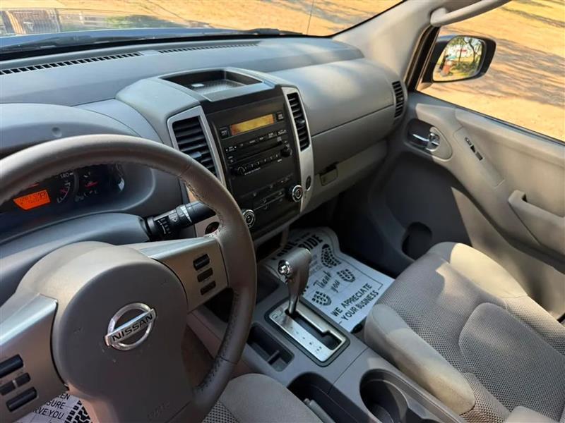 Nissan Frontier S Crew Cab 2WD 2011