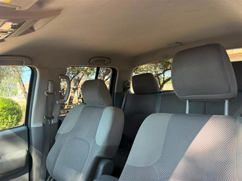 Nissan Frontier S Crew Cab 2WD 2011