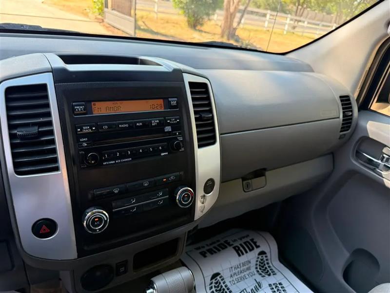 Nissan Frontier S Crew Cab 2WD 2011