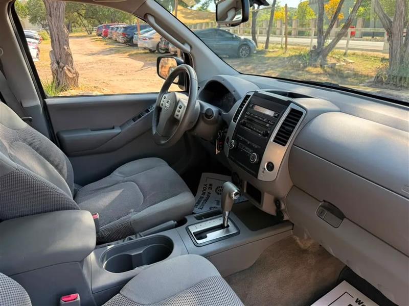 Nissan Frontier S Crew Cab 2WD 2011