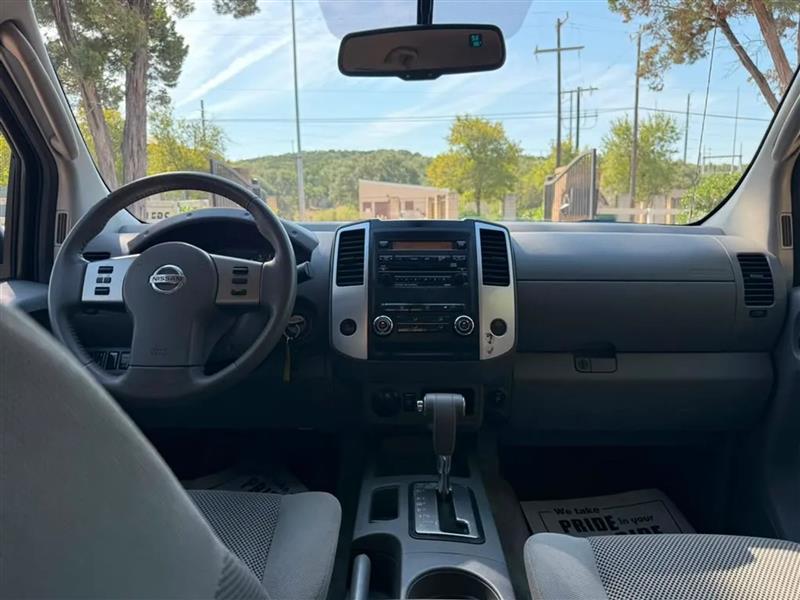 Nissan Frontier S Crew Cab 2WD 2011