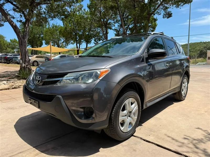 Toyota RAV4 LE FWD 2015