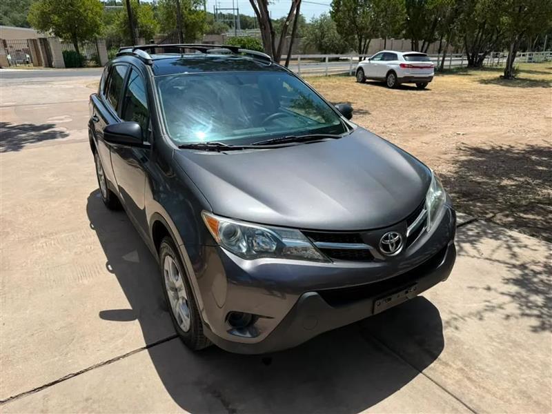 Toyota RAV4 LE FWD 2015