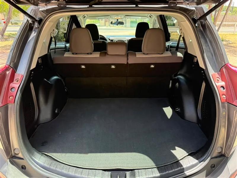 Toyota RAV4 LE FWD 2015