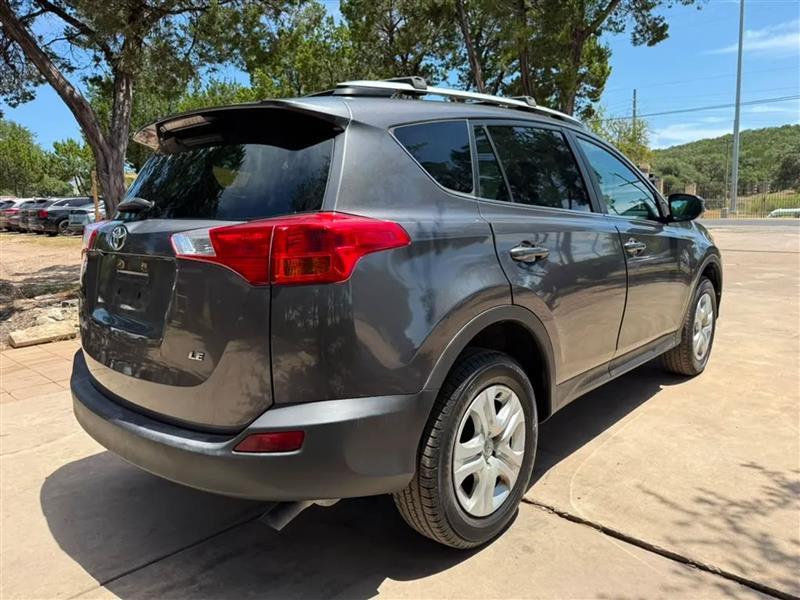 Toyota RAV4 LE FWD 2015