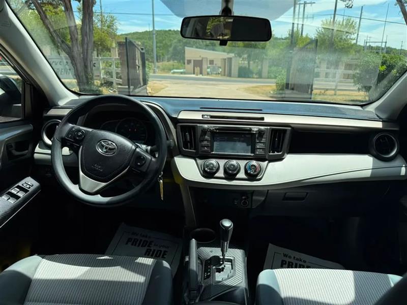 Toyota RAV4 LE FWD 2015