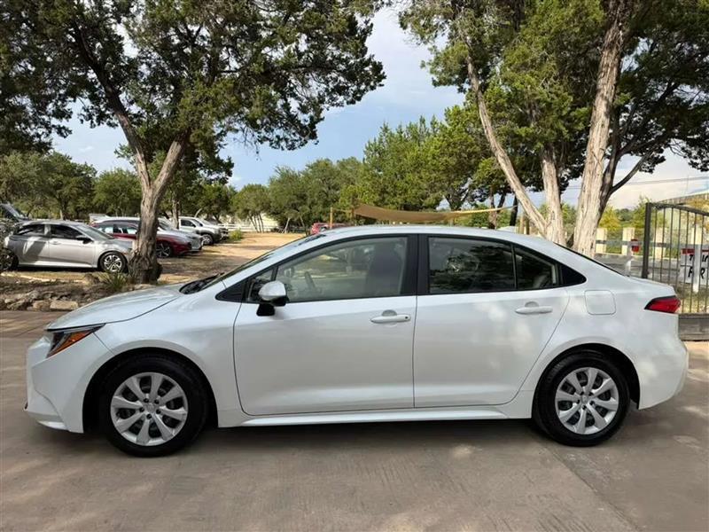 Toyota Corolla LE Hybrid 2022
