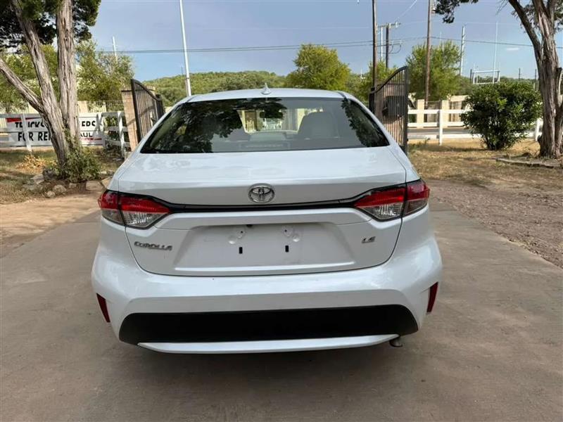 Toyota Corolla LE Hybrid 2022