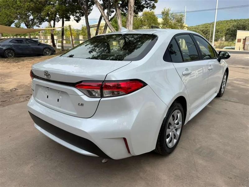 Toyota Corolla LE Hybrid 2022