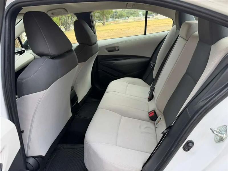 Toyota Corolla LE Hybrid 2022