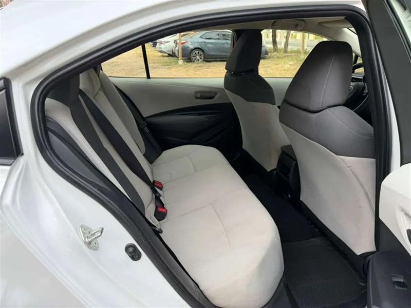 Toyota Corolla LE Hybrid 2022