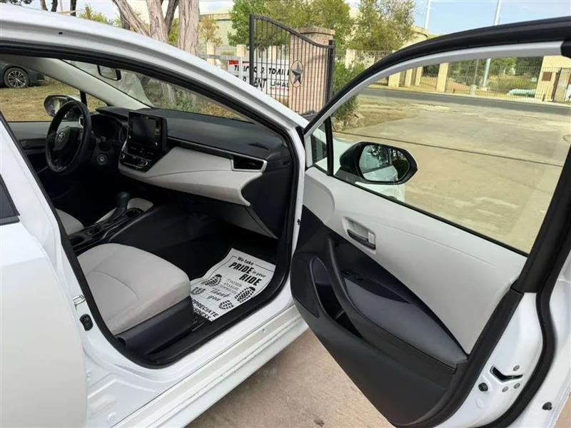 Toyota Corolla LE Hybrid 2022