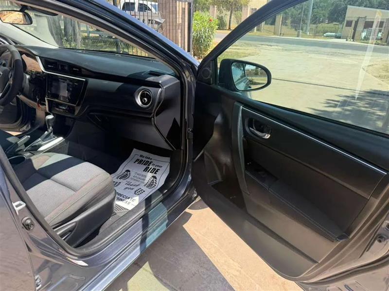 Toyota Corolla LE CVT 2017