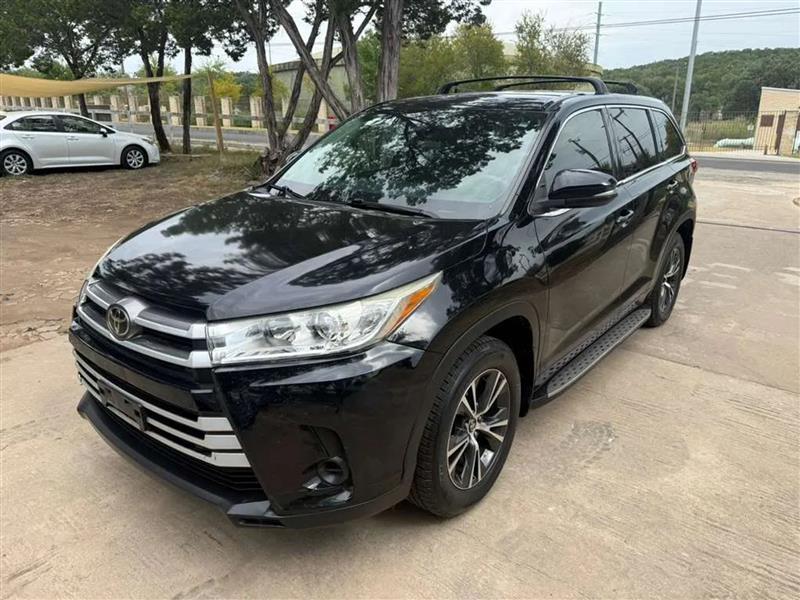 Toyota Highlander LE FWD I4 2017