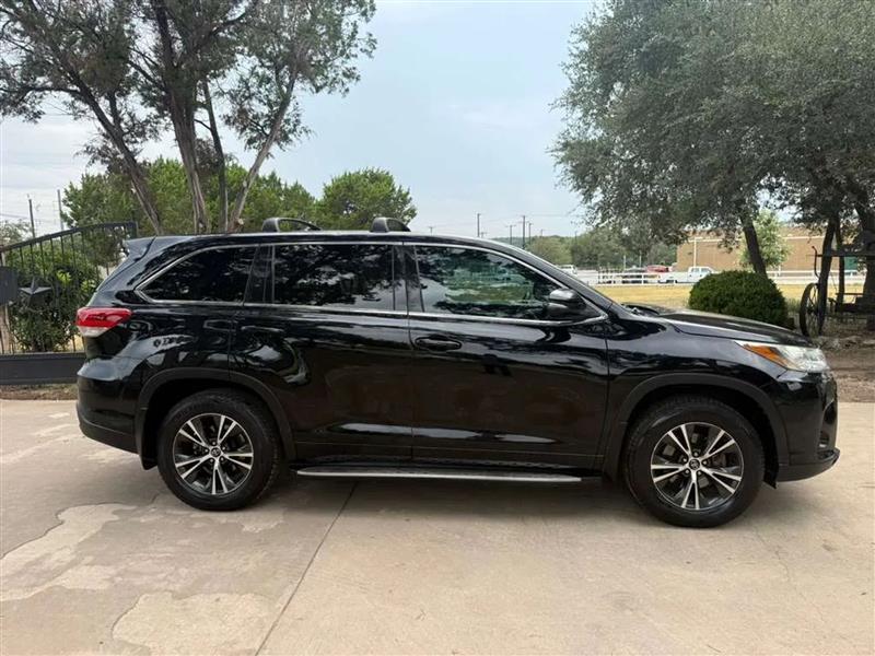Toyota Highlander LE FWD I4 2017