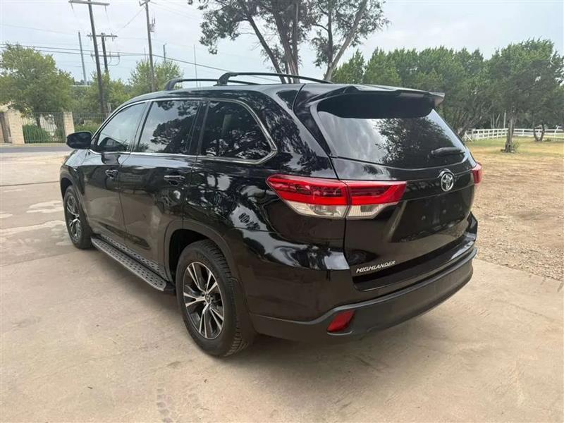 Toyota Highlander LE FWD I4 2017