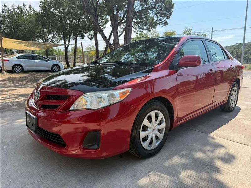 Toyota Corolla LE 4-Speed AT 2011