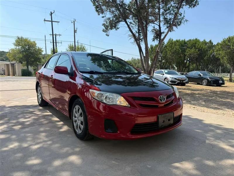 Toyota Corolla LE 4-Speed AT 2011