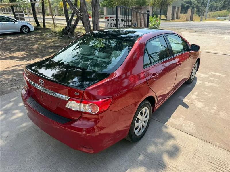 Toyota Corolla LE 4-Speed AT 2011