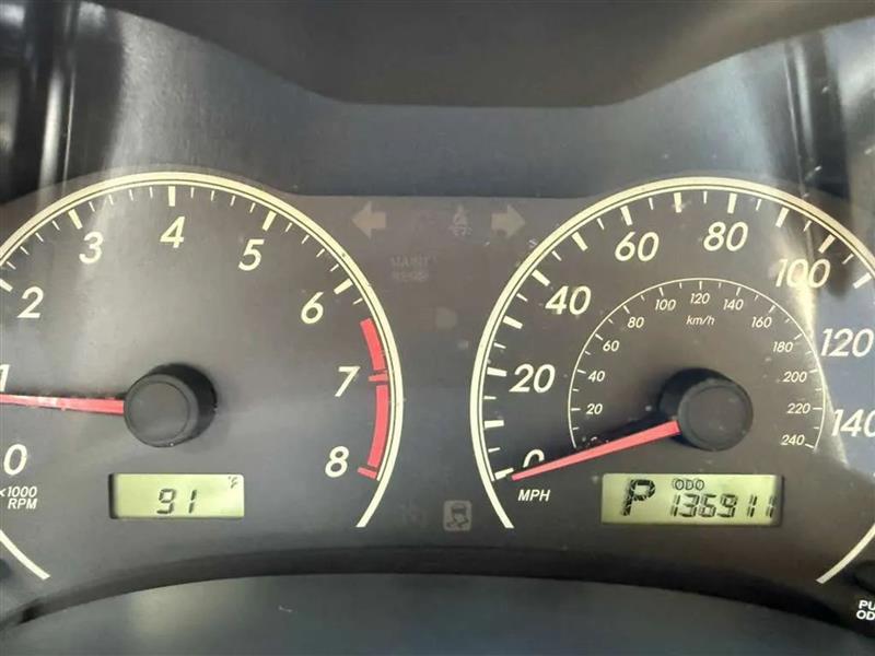Toyota Corolla LE 4-Speed AT 2011