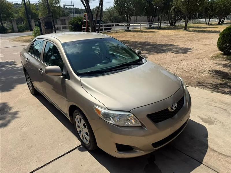 Toyota Corolla LE 4-Speed AT 2010