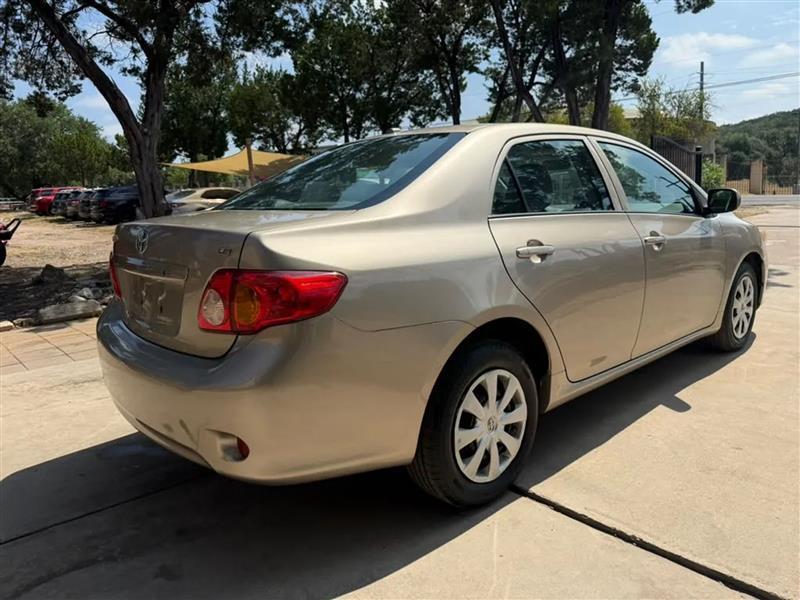 Toyota Corolla LE 4-Speed AT 2010