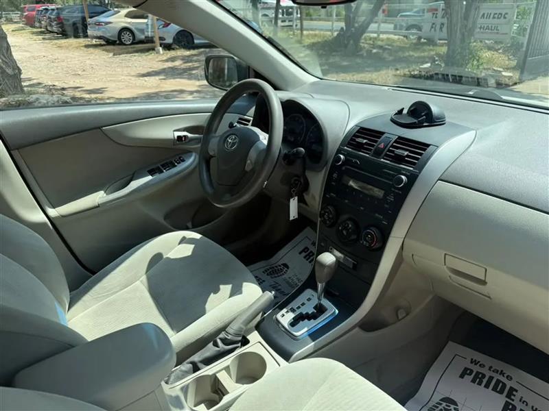 Toyota Corolla LE 4-Speed AT 2010