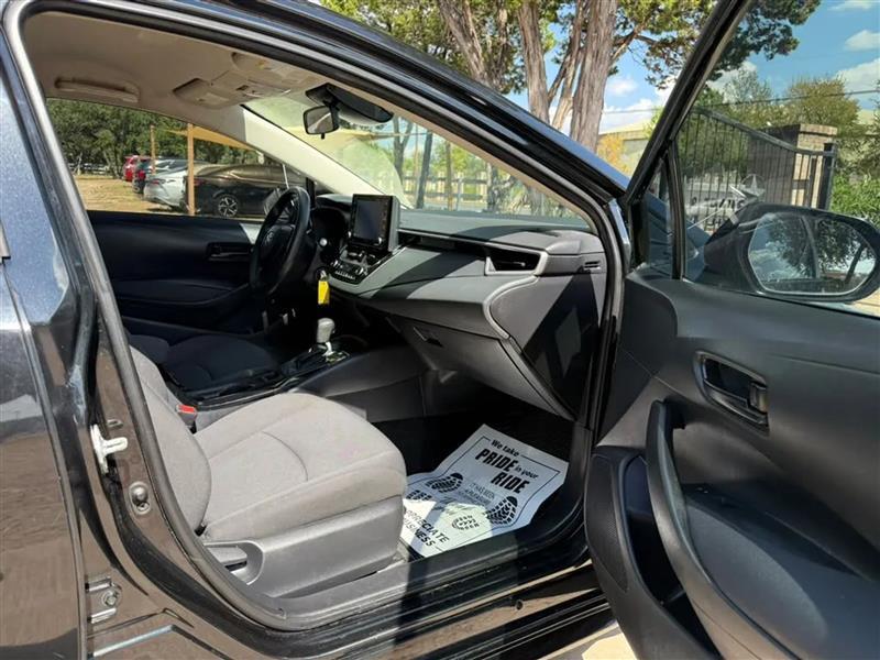 Toyota Corolla LE 2022