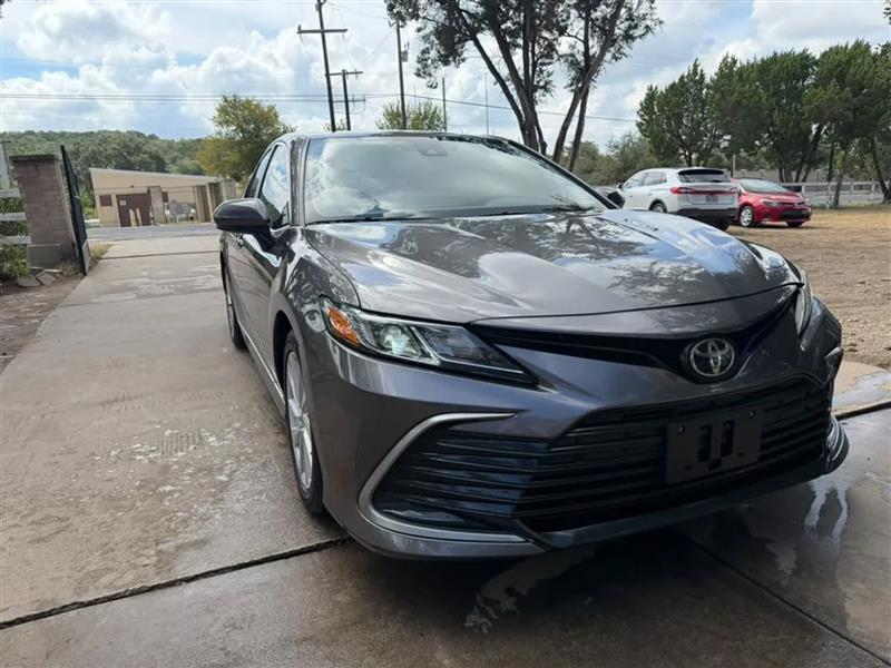 Toyota Camry LE 2021
