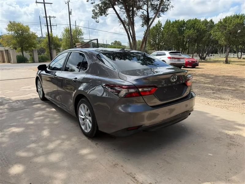 Toyota Camry LE 2021