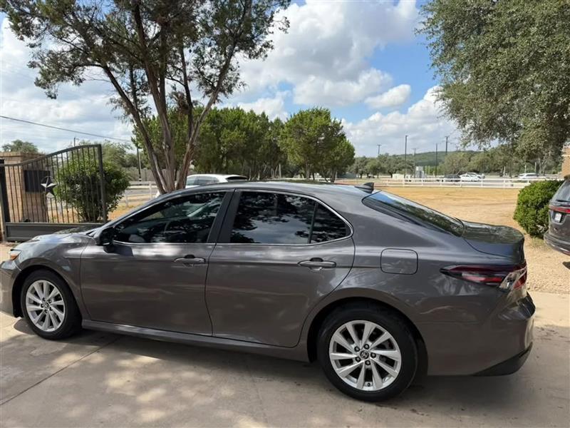 Toyota Camry LE 2021