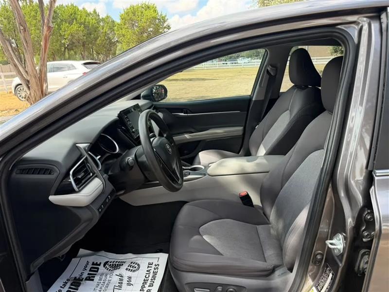 Toyota Camry LE 2021