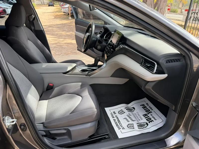 Toyota Camry LE 2021