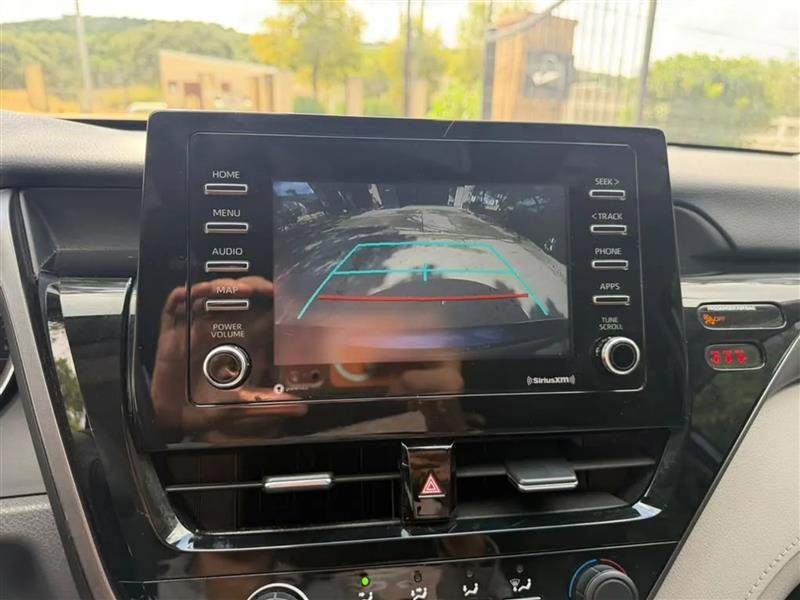 Toyota Camry LE 2021