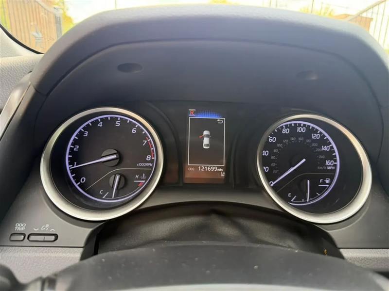 Toyota Camry LE 2021