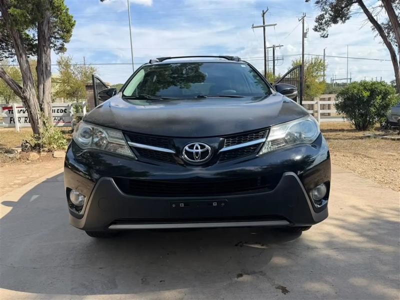 Toyota RAV4 XLE FWD 2014