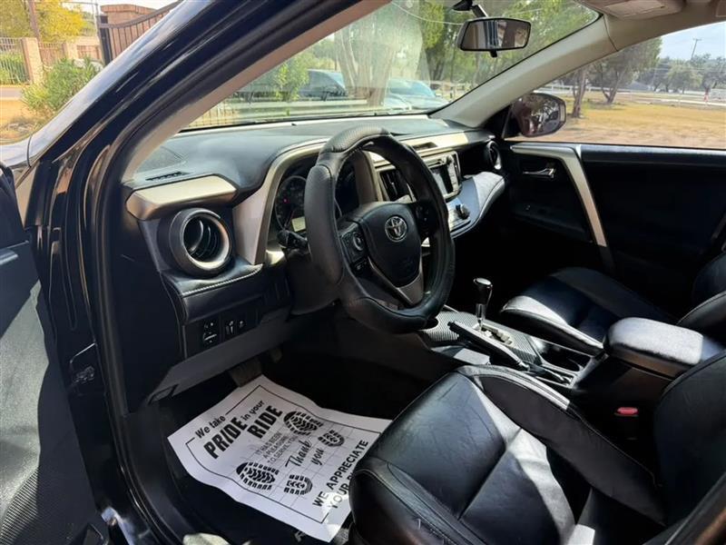 Toyota RAV4 XLE FWD 2014
