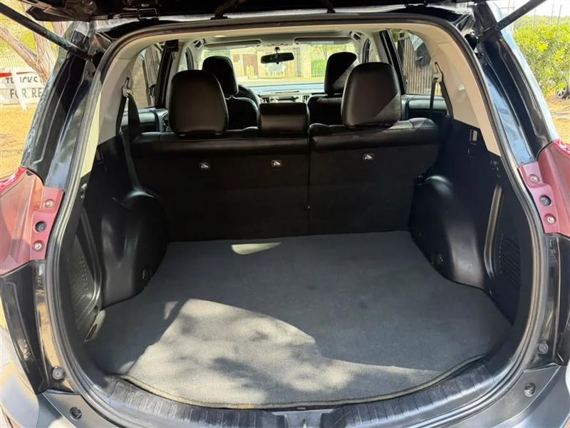 Toyota RAV4 XLE FWD 2014