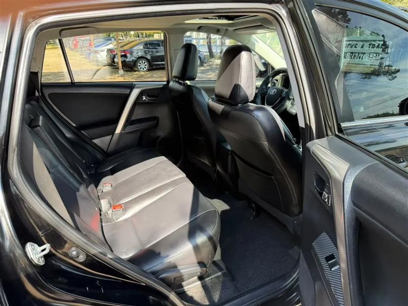 Toyota RAV4 XLE FWD 2014