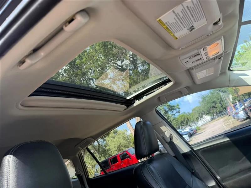 Toyota RAV4 XLE FWD 2014