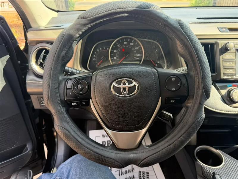 Toyota RAV4 XLE FWD 2014