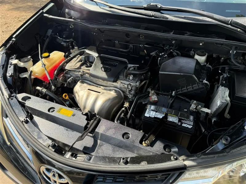 Toyota RAV4 XLE FWD 2014