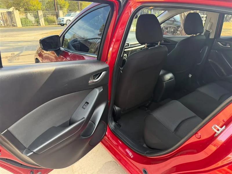 Mazda MAZDA3 i Sport AT 4-Door 2016