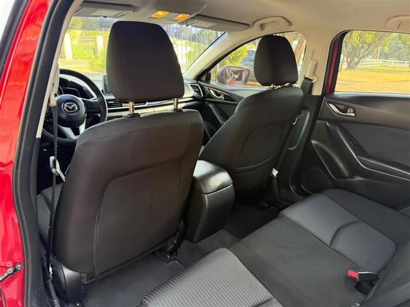 Mazda MAZDA3 i Sport AT 4-Door 2016