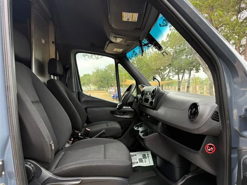 Mercedes-Benz Sprinter 3500 Wagon High Roof 170-in. WB 2019