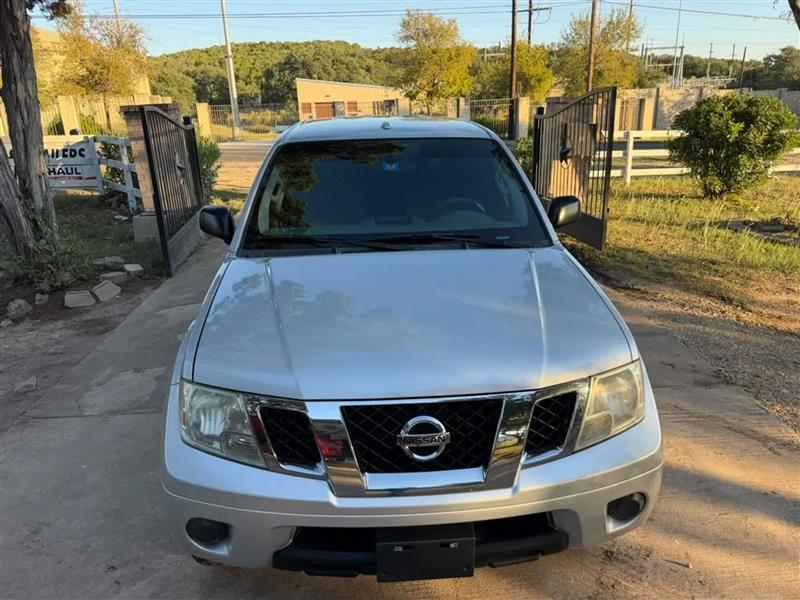 Nissan Frontier SL Crew Cab 5AT 4WD 2015