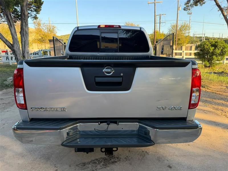 Nissan Frontier SL Crew Cab 5AT 4WD 2015