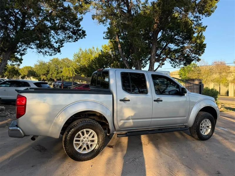 Nissan Frontier SL Crew Cab 5AT 4WD 2015