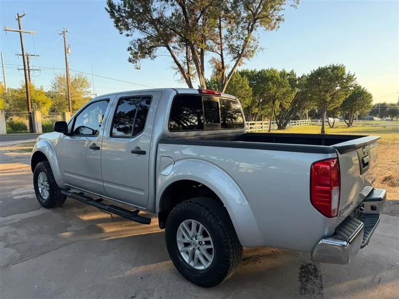 Nissan Frontier SL Crew Cab 5AT 4WD 2015